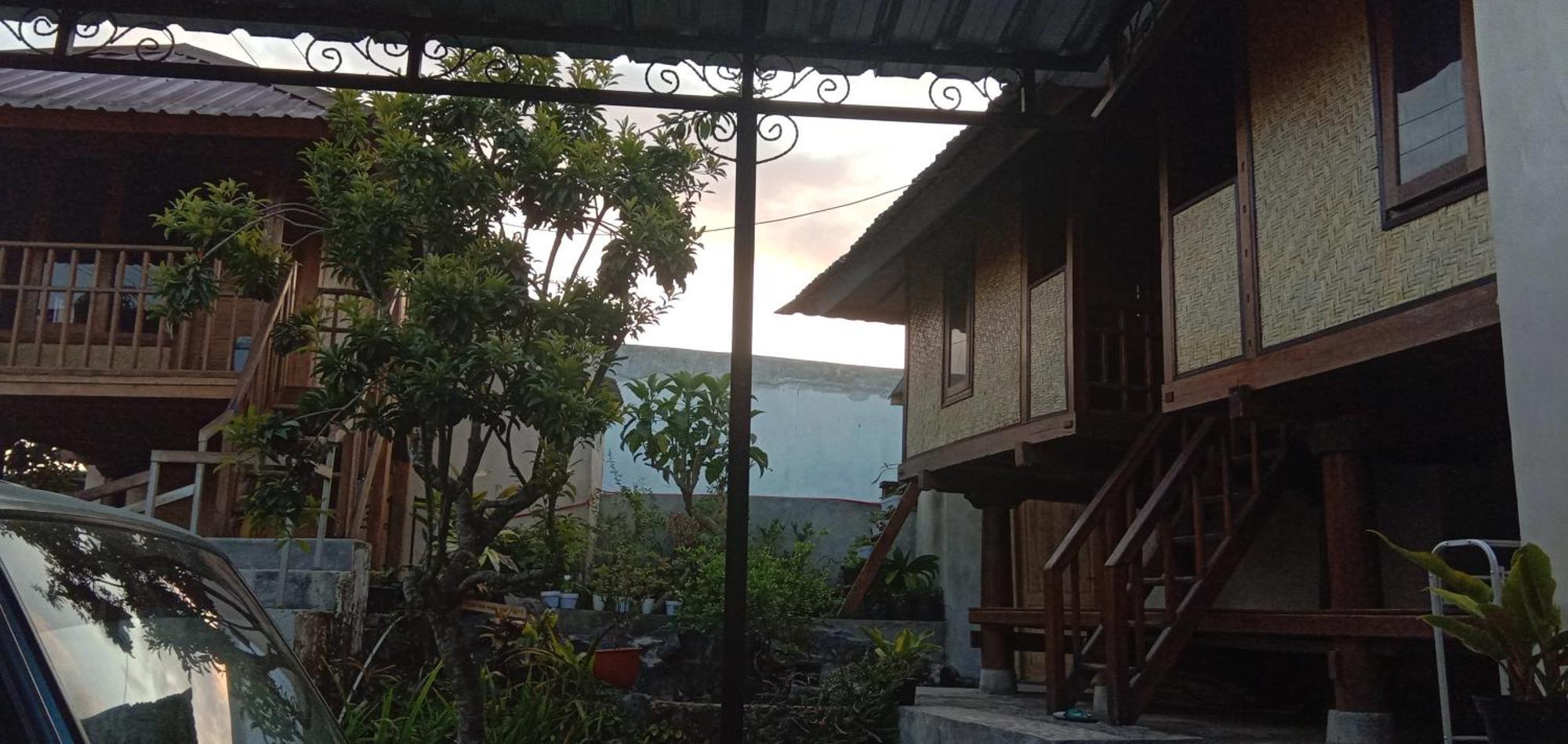 Radiya Guesthouse Sembalunlawang Quarto foto